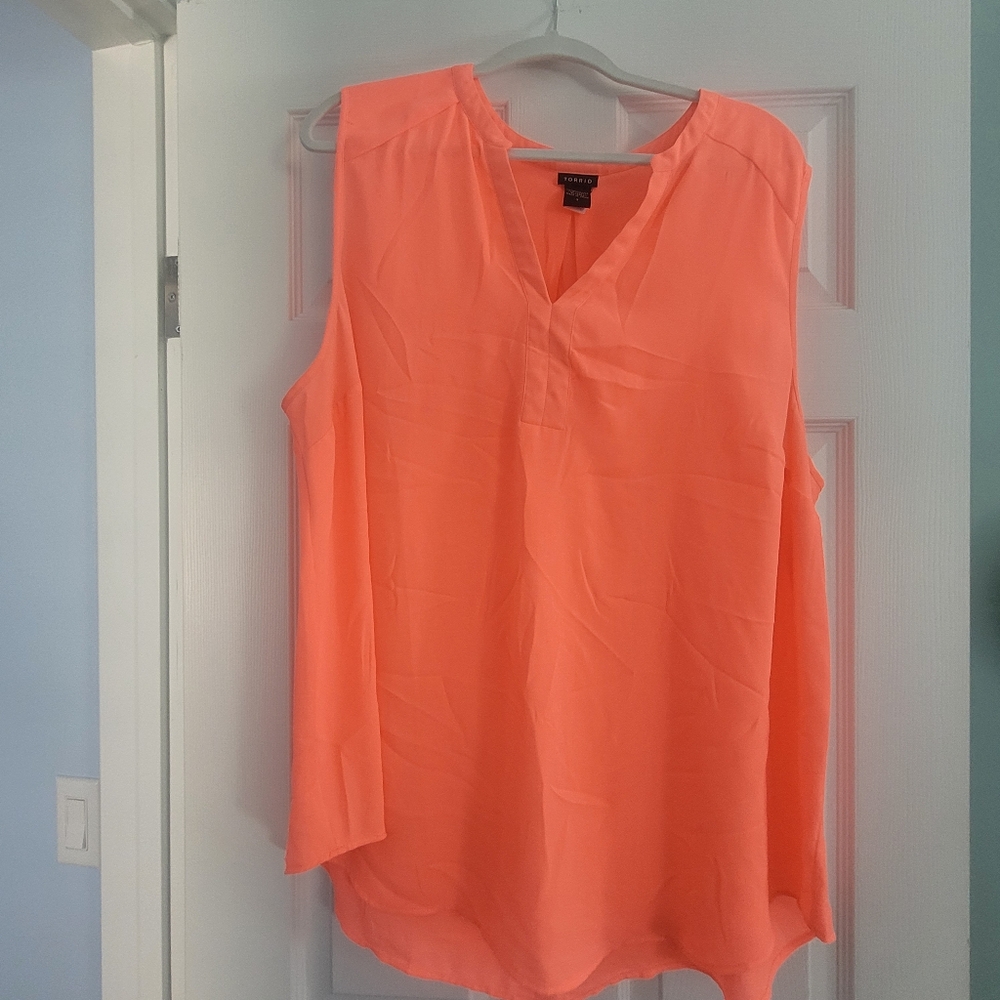 Torrid Size 3 Sleeveless Coral Shirt